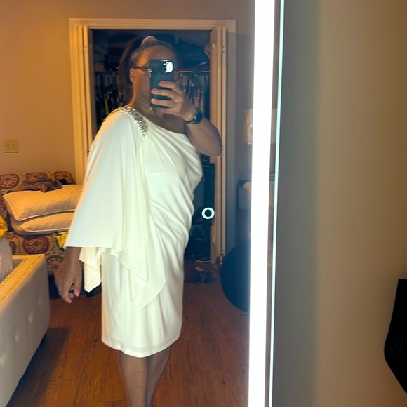 EUC Elegant cream silver sequence off the shoulder dress size 14 - Picture 4 of 8